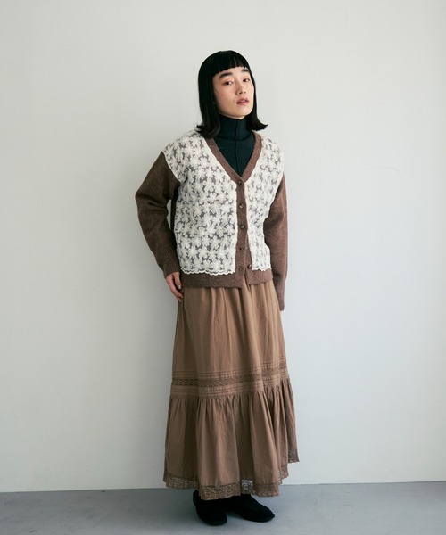 Crisp(クリスプ)の「フラワーレースニットカーディガン(カーディガン/ボレロ・レディース・ブラウン/グレー・FREE)」の19枚目の写真