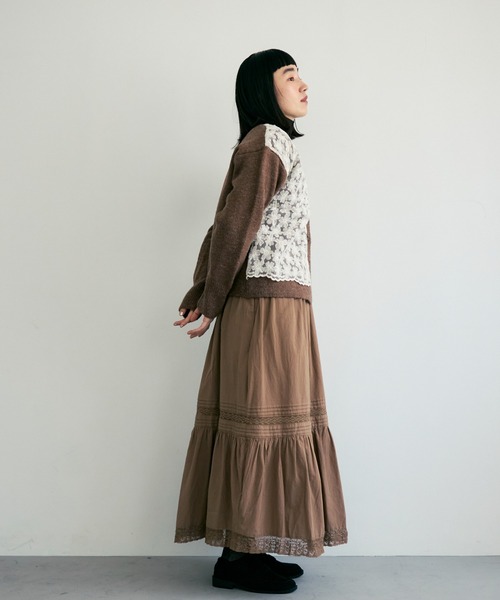 Crisp(クリスプ)の「フラワーレースニットカーディガン(カーディガン/ボレロ・レディース・ブラウン/グレー・FREE)」の4枚目の写真