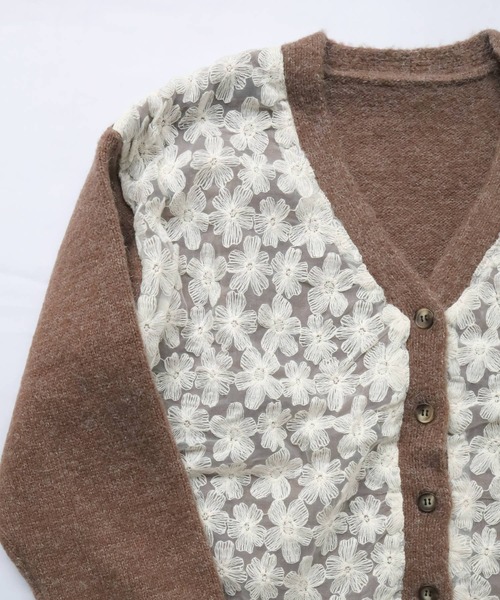 Crisp(クリスプ)の「フラワーレースニットカーディガン(カーディガン/ボレロ・レディース・ブラウン/グレー・FREE)」の8枚目の写真