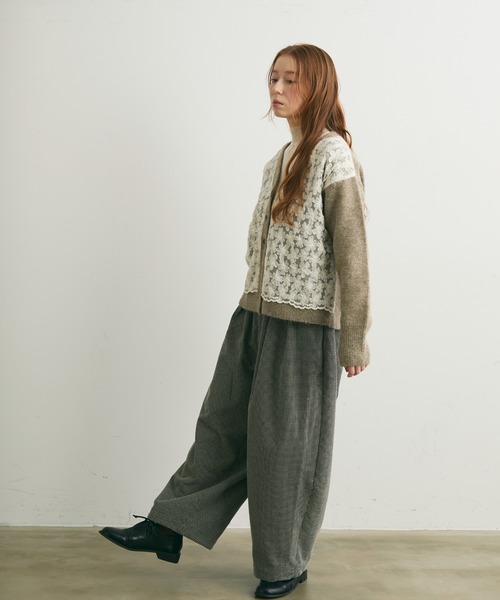 Crisp（クリスプ）の「フラワーレースニットカーディガン（カーディガン/ボレロ・レディース・グレー/ブラウン・FREE）」の5枚目の写真