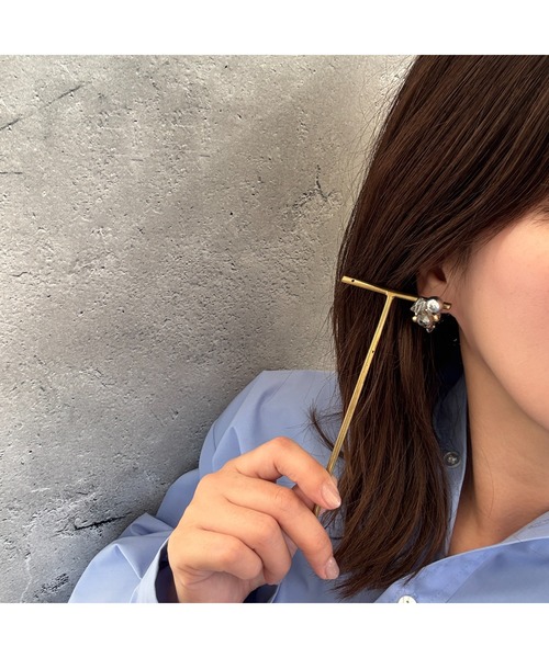 tone(トーン)の「【musk】グレーカラーの小ぶりイヤリング(MA)(イヤリング・レディース・グレー・FREE)」の12枚目の写真