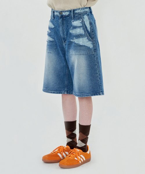 UNALLOYED（アナロイド）の「ディストロイドデニムショーツ / ブルー（その他パンツ・レディース・その他・LARGE/MEDIUM/SMALL）」の2枚目の写真