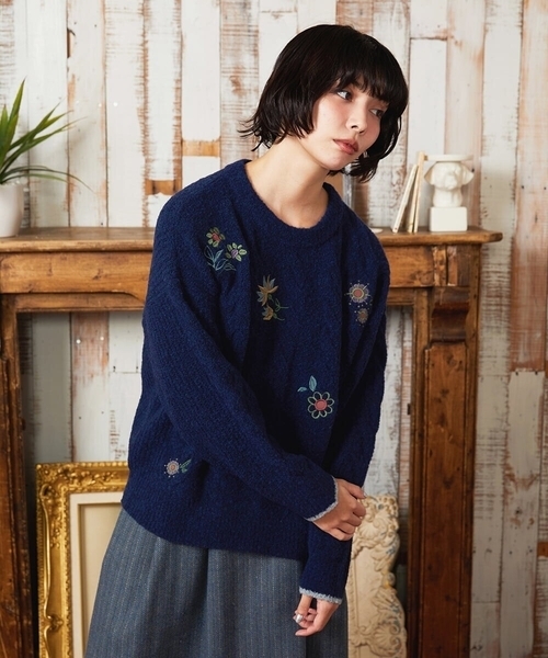 Jocomomola(ホコモモラ)の「Calle de Bordadores フラワーモチーフニットプルオーバー(ニット/セーター・レディース・ネイビー/アイボリー・40)」の15枚目の写真