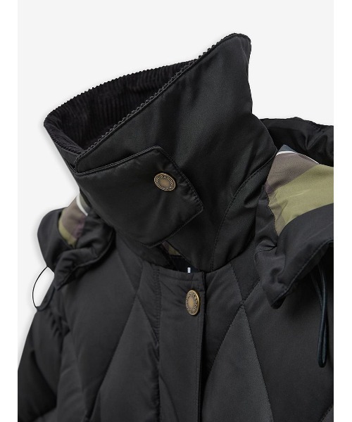 Barbour（バブアー）の「Yasminキルティング ダウン ジャケット（レディース）（ダウンジャケット/コート・レディース・ベージュ/ブラック・8/10）」の13枚目の写真