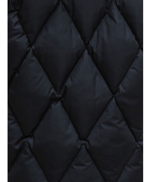 Barbour（バブアー）の「Yasminキルティング ダウン ジャケット（レディース）（ダウンジャケット/コート・レディース・ベージュ/ブラック・8/10）」の17枚目の写真