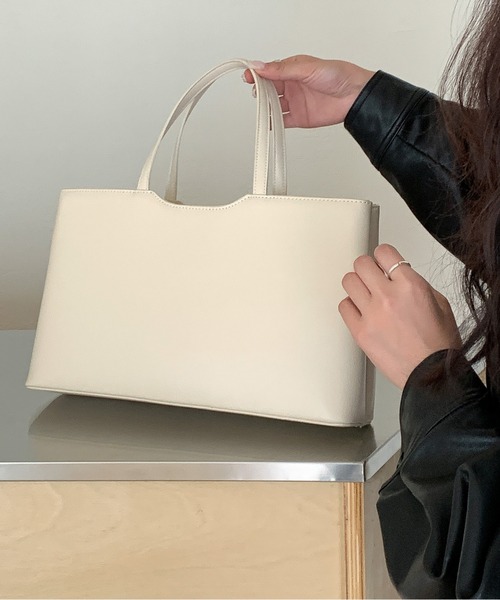 FINEnough(ファインナフ)の「光沢ハンドバッグ(ショルダーバッグ・レディース・ホワイト/ブラウン/キャメル/ブラック・FREE)」の12枚目の写真