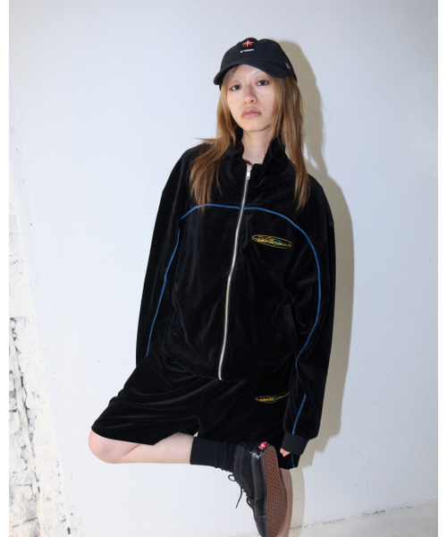 AFTERMATH(アフターマス)の「VELOUR TRACK JACKET (BLACK)(その他アウター・レディース・ブラック・LARGE/X-LARGE/MEDIUM)」の3枚目の写真