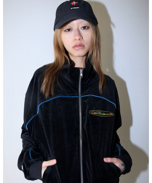 AFTERMATH(アフターマス)の「VELOUR TRACK JACKET (BLACK)(その他アウター・レディース・ブラック・LARGE/X-LARGE/MEDIUM)」の4枚目の写真