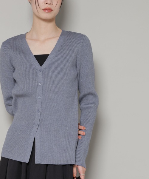 NANO universe(ナノユニバース)の「裾スリットVネックリブカーディガン(カーディガン/ボレロ・レディース・ベージュ/グレー/ブラック・FREE)」の13枚目の写真