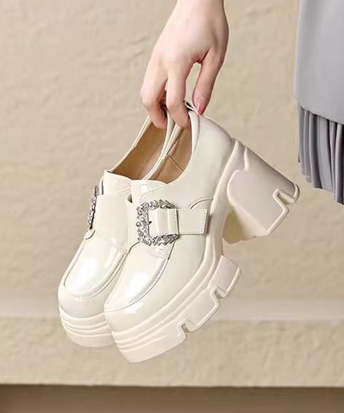 Lace Ladies(レースレディース)の「ビジュー スクエア バックル ベルト付 厚底 ローファー(ローファー・レディース・ブラック/アイボリー・24cm/23cm/25cm/22.5cm/23.5cm/24.5cm)」の10枚目の写真