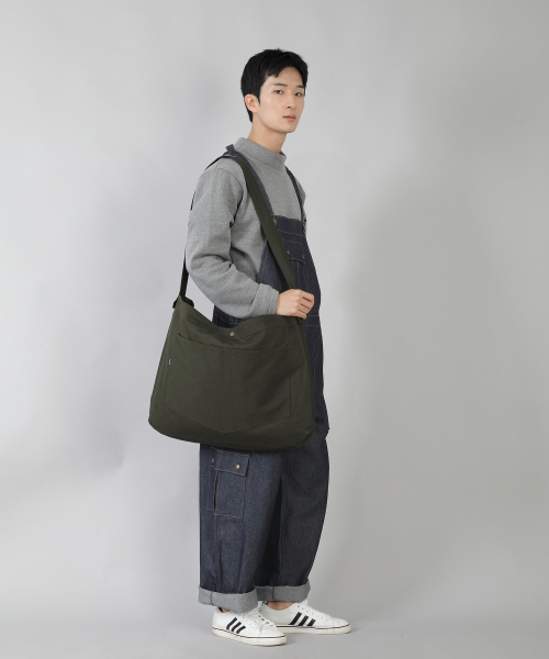 SAINTCREW(セントクルー)の「ラウンドボリュームペンタゴンポケットクロスバッグ RVP-150 カーキ(メッセンジャーバッグ・メンズ・その他・フリー)」の7枚目の写真