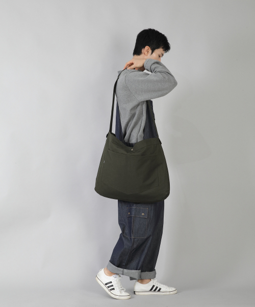SAINTCREW(セントクルー)の「ラウンドボリュームペンタゴンポケットクロスバッグ RVP-150 カーキ(メッセンジャーバッグ・メンズ・その他・フリー)」の8枚目の写真