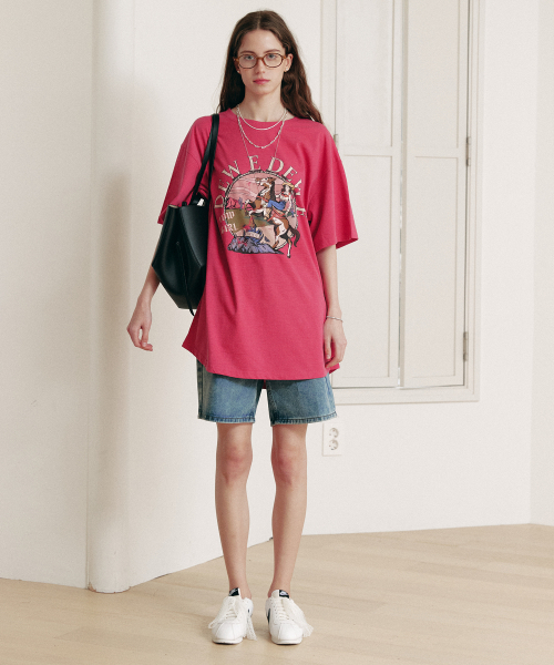 DEWEDEWE(デュイデュイ)の「オーバーサイズカウトップス_レッド(Tシャツ/カットソー・レディース・その他・FREE)」の2枚目の写真