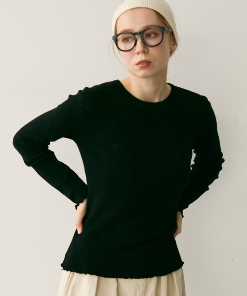 Crisp（クリスプ）の「透かし編みニットプルオーバー（Tシャツ/カットソー・レディース・ベージュ/ブラック/グレー・FREE）」の4枚目の写真