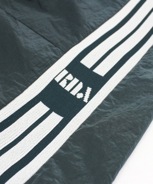 RNA（アールエヌエー）の「O0752 ナイロントラックオーバーオール（サロペット/オーバーオール・レディース・グレー/グリーン/パープル・MEDIUM）」の22枚目の写真