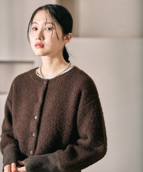 LEPSIM（レプシィム）の「7ゲージ袖リブシャギーカーディガン　627004（カーディガン/ボレロ・レディース・グレー/ブラウン/イエロー・FREE）」の19枚目の写真