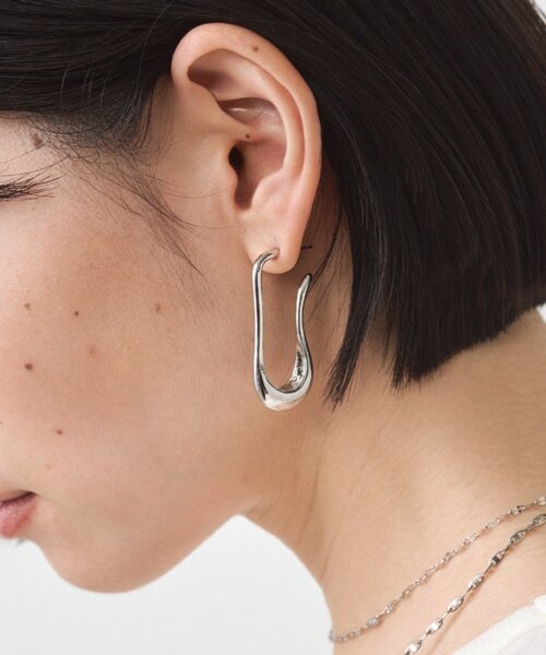 LOUNGEDRESS（ラウンジドレス）の「【GALENA/ガレナ】ニュアンスラインピアス（ピアス（両耳用）・レディース・シルバー・FREE）」の2枚目の写真