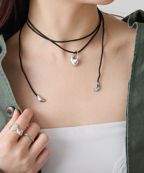 PAPILLONNER(パピヨネ)の「PAPILLONNER/コード2WAYネックレス(ネックレス・レディース・シルバー/ゴールド・FREE)」の7枚目の写真