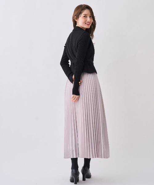 SWINGLE(スウィングル)の「ジレ&プリーツスカートセット(ワンピース・レディース・ベージュ/ライトグレー/ブラック・FREE)」の11枚目の写真