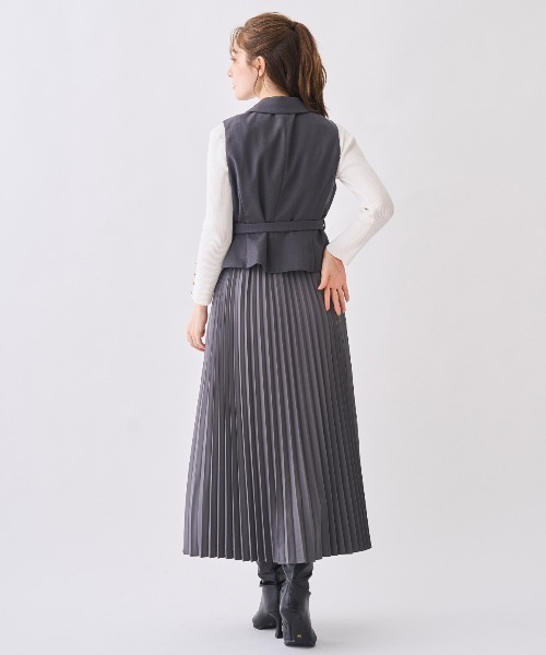SWINGLE(スウィングル)の「ジレ&プリーツスカートセット(ワンピース・レディース・ベージュ/ライトグレー/ブラック・FREE)」の8枚目の写真