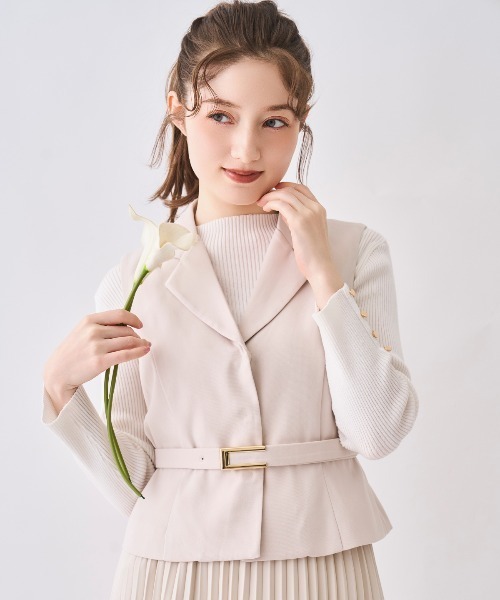 SWINGLE(スウィングル)の「ジレ&プリーツスカートセット(ワンピース・レディース・ベージュ/ライトグレー/ブラック・FREE)」の6枚目の写真