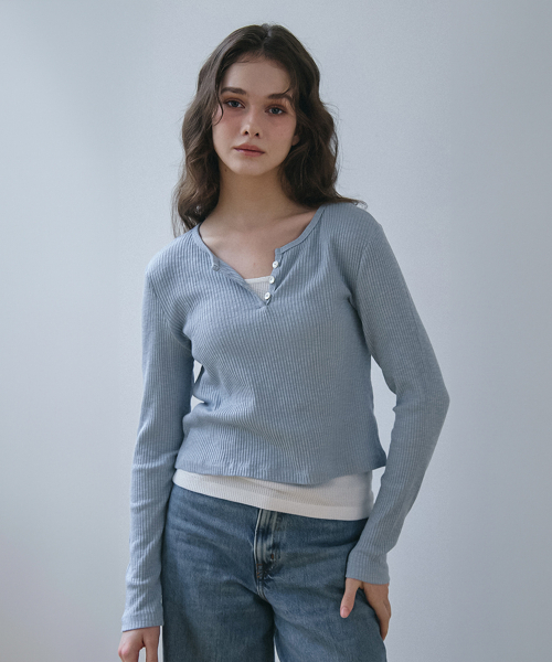 VEM.VER(ベンバー)の「ボタンポイントリブドロングスリーブTシャツ_ブルー(Tシャツ/カットソー・レディース・ブルー・FREE)」の4枚目の写真