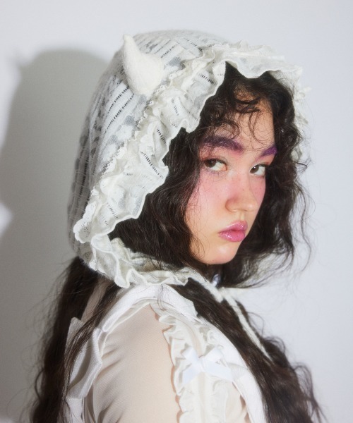 Candy Stripper(キャンディストリッパー)の「DEVIL LACE ボンネット(ニットキャップ/ビーニー・レディース・オフホワイト/ブラック・FREE)」の1枚目の写真