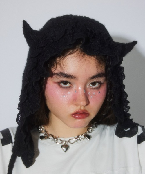 Candy Stripper(キャンディストリッパー)の「DEVIL LACE ボンネット(ニットキャップ/ビーニー・レディース・オフホワイト/ブラック・FREE)」の2枚目の写真