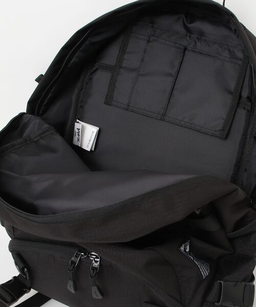 X-girl（エックスガール）の「FACE LABEL ADVENTURE BACKPACK（バックパック/リュック・レディース・グレー/ブラック・ONE SIZE）」の22枚目の写真