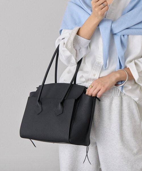 RIVE DROITE（リヴドロワ）の「予約【実用性抜群】フラップポケットトートバッグ（トートバッグ・レディース・ブラウン/ブラック・FREE）」の4枚目の写真