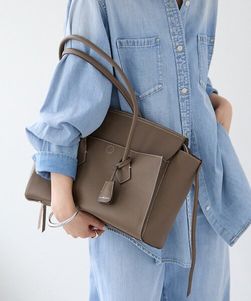 RIVE DROITE（リヴドロワ）の「予約【実用性抜群】フラップポケットトートバッグ（トートバッグ・レディース・ブラウン/ブラック・FREE）」の9枚目の写真