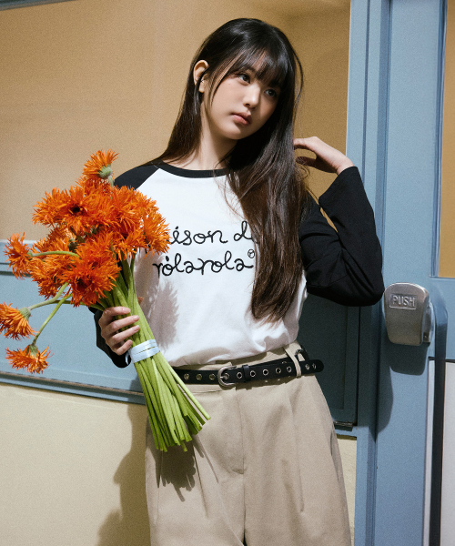 ROLAROLA(ロラロラ)の「MAISON DE ROLA RAGLAN T-SHIRT WH+BK(Tシャツ/カットソー・レディース・その他・FREE)」の2枚目の写真