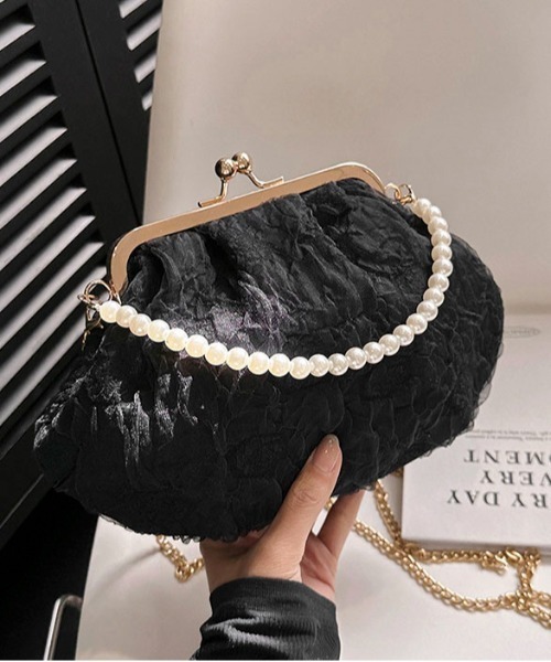Maison Calme(メゾンカルム)の「【2WAY】ふんわりチュールパールハンドルがま口ショルダーバック オケージョン パーティー(ショルダーバッグ・レディース・ブラック/ホワイト/グリーン・F)」の10枚目の写真