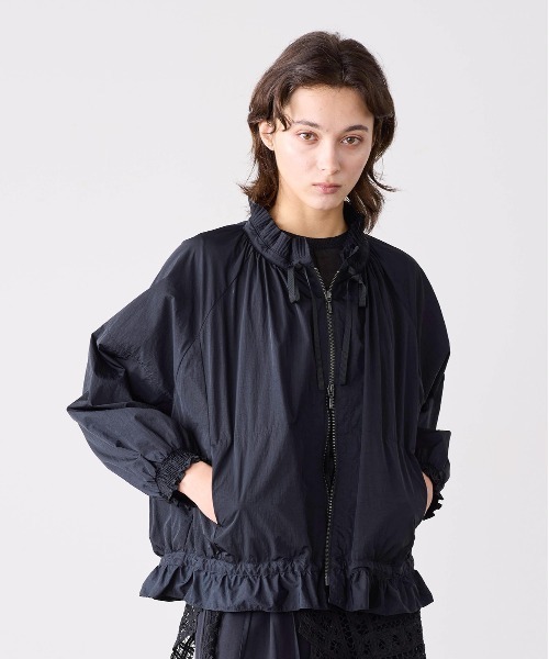 Marilyn Moon(マリリンムーン)の「pleats sheer dolman blouson(ブルゾン・レディース・ホワイト/ベージュ/ミント/ブラック・FREE)」の11枚目の写真