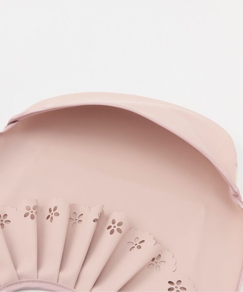 petit main（プティマイン）の「衿つきお食事エプロン（マグ/哺乳瓶/お食事グッズ・キッズ・ベージュ/ライトピンク/オフホワイト/ライトブルー・F）」の8枚目の写真