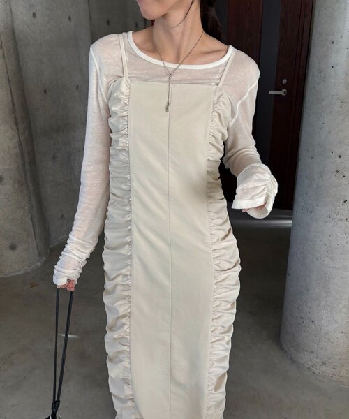 CAPRICIEUX LE'MAGE(カプリシューレマージュ)の「【セレモニーシーンにも◎】ギャザーキャミワンピース(ワンピース・レディース・ホワイト系その他/ブラック・PS/FREE)」の7枚目の写真