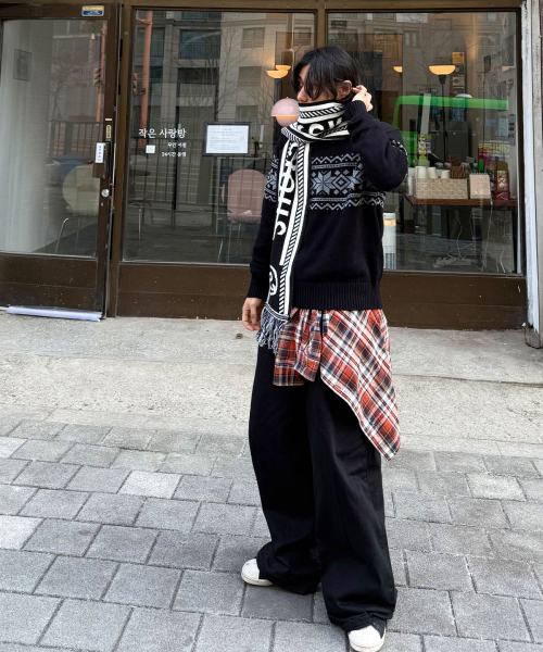 POLYGRAM（ポリグラム）の「ノルディック雪の花オーバーサイズラウンドニット - ブラック（ニット/セーター・レディース・ブラック・LARGE/MEDIUM）」の4枚目の写真