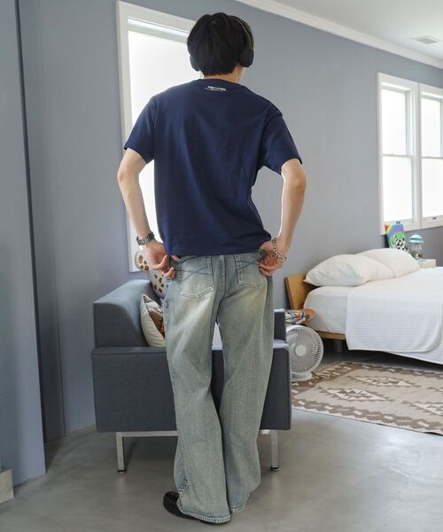 FFEIN（フェイン）の「【FFEIN（フェイン）】線画グラフィックロゴショート丈Tシャツ / Tシャツ クルーネック 半袖 プリント 【短丈】（Tシャツ/カットソー・メンズ・レモンイエロー/ネイビー/レッド・LARGE/MEDIUM/SMALL）」の11枚目の写真