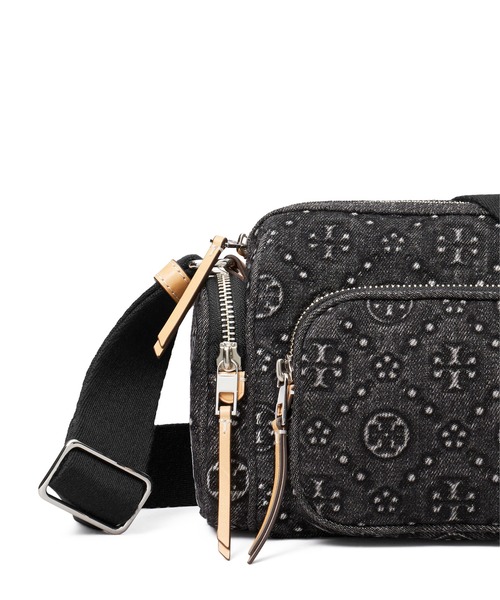 TORY BURCH（トリーバーチ）の「Tモノグラム デニム ポケット クロスボディバッグ（ショルダーバッグ・レディース・ブラック・ONE SIZE）」の3枚目の写真
