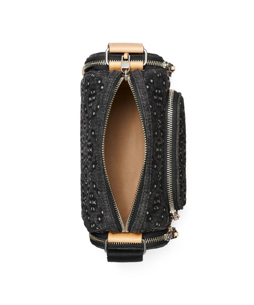 TORY BURCH（トリーバーチ）の「Tモノグラム デニム ポケット クロスボディバッグ（ショルダーバッグ・レディース・ブラック・ONE SIZE）」の4枚目の写真