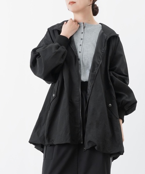 LUCA/LADY LUCK LUCA（ルカ/レディラックルカ）の「LC/LLL ミドル丈バルーンコート（その他アウター・レディース・カーキ/ブラック/ベージュ・FREE）」の2枚目の写真