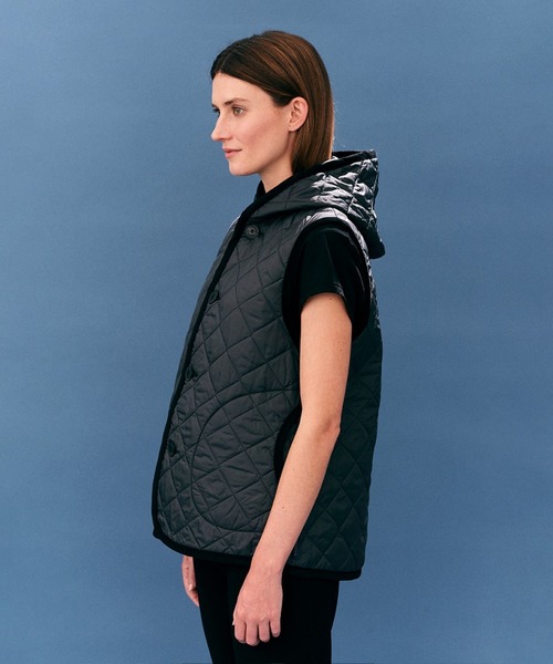 LAVENHAM(ラベンハム)の「Lightweight Barton Womens / ライトウェイト バートン ウィメンズ(ベスト・レディース・ネイビー/ダークブラック/ブラック・16/12/10/8/6/14)」の7枚目の写真