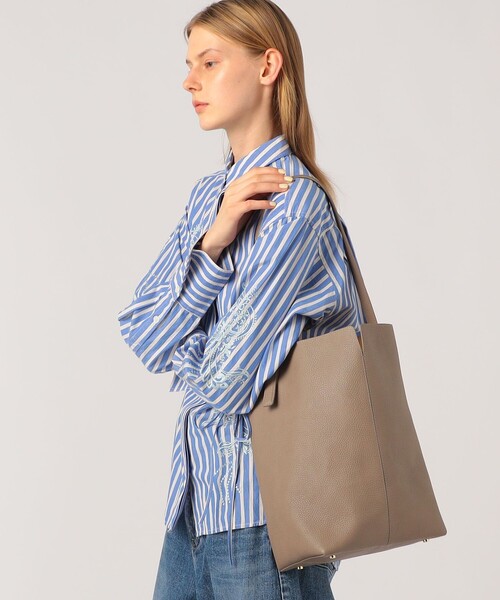 TOMORROWLAND （トゥモローランド）の「Atelier TOMORROWLAND TETRA バッグ（バックパック/リュック・レディース・アッシュブラウン/ブラック・FREE）」の4枚目の写真