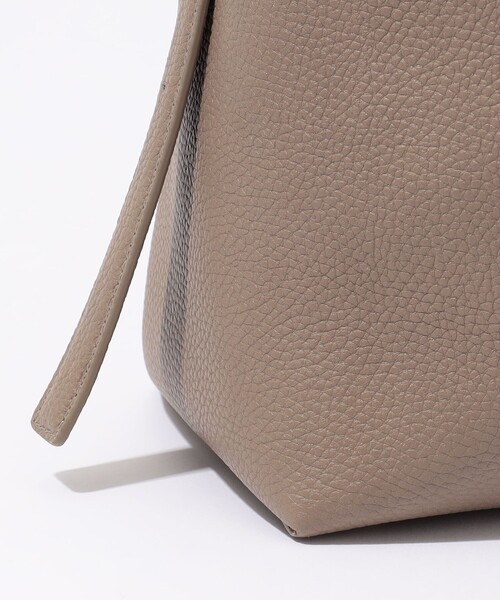 TOMORROWLAND （トゥモローランド）の「Atelier TOMORROWLAND TETRA バッグ（バックパック/リュック・レディース・アッシュブラウン/ブラック・FREE）」の11枚目の写真