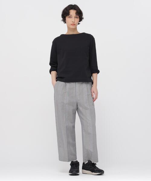 MARGARET HOWELL(マーガレットハウエル)の「TOUGH COTTON JERSEY(Tシャツ/カットソー・レディース・ブラック/レッド・2)」の3枚目の写真