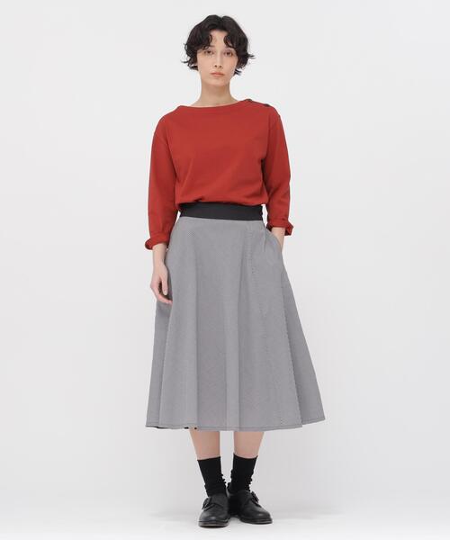 MARGARET HOWELL(マーガレットハウエル)の「TOUGH COTTON JERSEY(Tシャツ/カットソー・レディース・ブラック/レッド・2)」の8枚目の写真