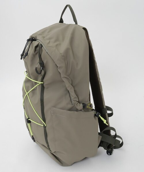 ELLIKER(エリカー)の「【ELLIKER/エリカー】Kiln Hooded Zip Top Backpack 22L(バックパック/リュック・メンズ・ベージュ/ブラック・9)」の3枚目の写真