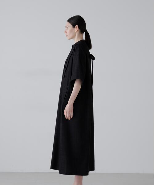 ADORE(アドーア)の「◆ハイブリッドデニムワンピース(ワンピース・レディース・ブラック/ベージュ・38)」の19枚目の写真