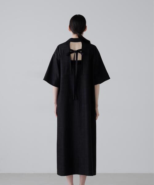 ADORE(アドーア)の「◆ハイブリッドデニムワンピース(ワンピース・レディース・ブラック/ベージュ・38)」の20枚目の写真