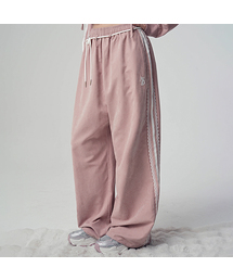 AVANDRESS（アバンドレス ）の「レイナレーストラックパンツ_4カラー（スウェットパンツ）」